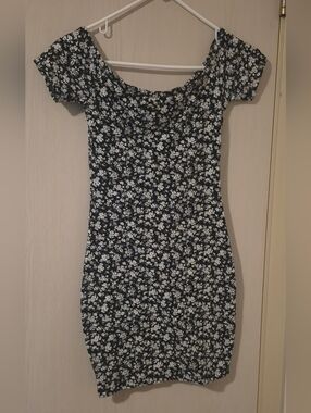 Garage Black Floral Off-Shoulder Bodycon Dress (XS)